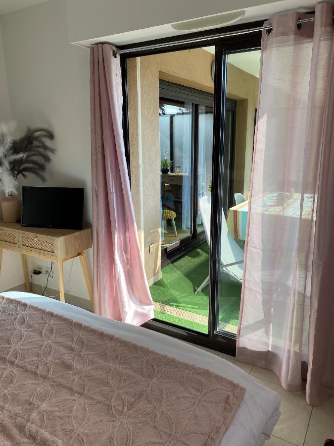 T2 Proche De La Gare, A 10 Minutes A Pieds De La Croisette, Piscine & Parking Dans Residence De Haut Standing Cannes Eksteriør bilde