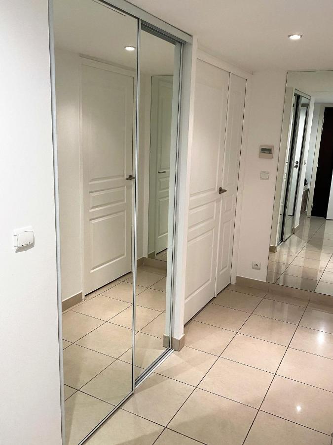 T2 Proche De La Gare, A 10 Minutes A Pieds De La Croisette, Piscine & Parking Dans Residence De Haut Standing Cannes Eksteriør bilde